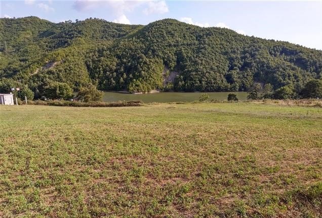 Elbasan, shes toke ne bregdet 1.792 m² 3.500.000 Leke