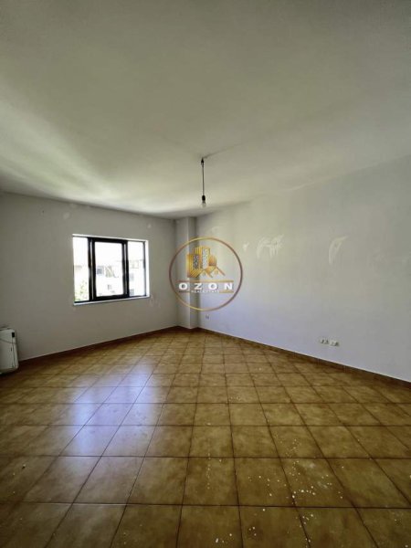 Tirane, jepet me qera apartament 2+1+BLK Kati 3, 90 m² 350 Euro (Pas UET)