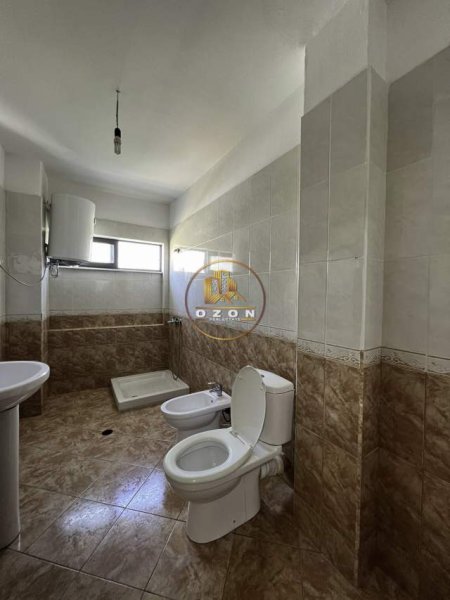 Tirane, jepet me qera apartament 2+1+BLK Kati 3, 90 m² 350 Euro (Pas UET)