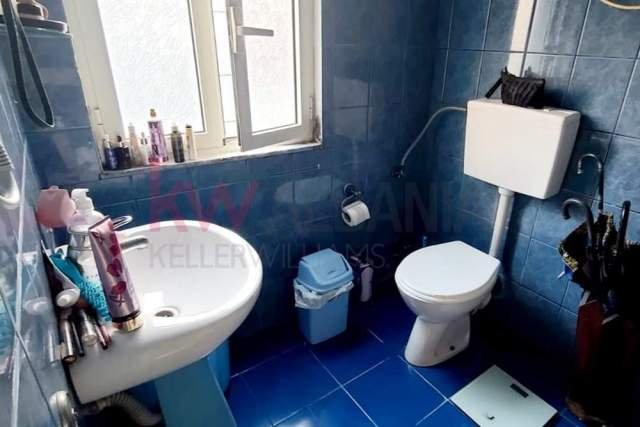 Tirane, jepet me qera apartament 3+1+BLK Kati 3, 105 m² 520 Euro (Stadiumi Dinamo)