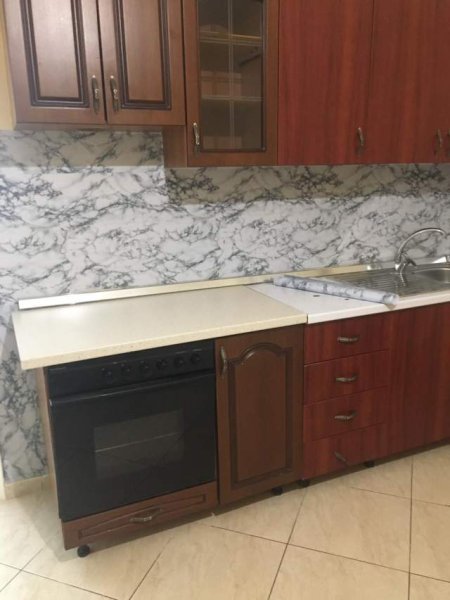Tirane, jepet me qera shtepi 1+1 Kati 1, 60 m² 25.000 Leke (lord bajron)