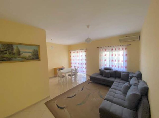 Tirane, jepet me qera apartament 2+1+BLK Kati 3, 92 m² 350 Euro (don bosko)