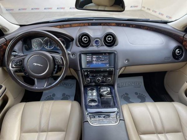Tirane, shes makine Jaguar XJ Viti 2010, 16.600 Euro