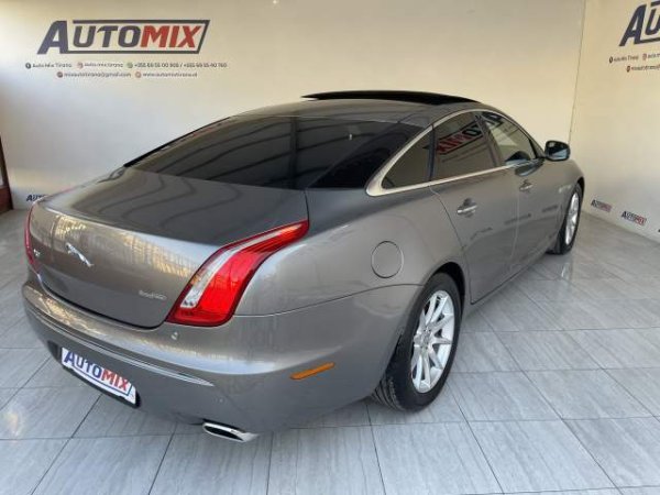 Tirane, shes makine Jaguar XJ Viti 2010, 16.600 Euro