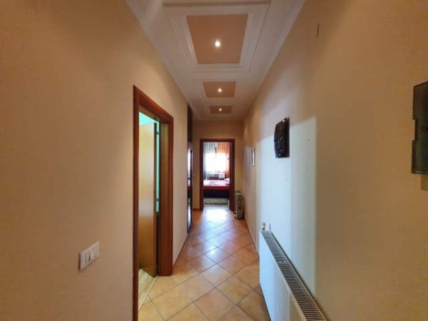 Tirane, jepet me qera apartament 91 m² 500 Euro