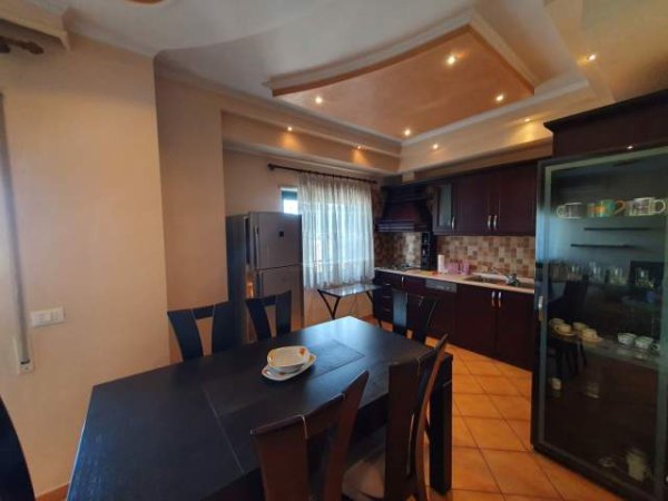 Tirane, jepet me qera apartament 91 m² 500 Euro