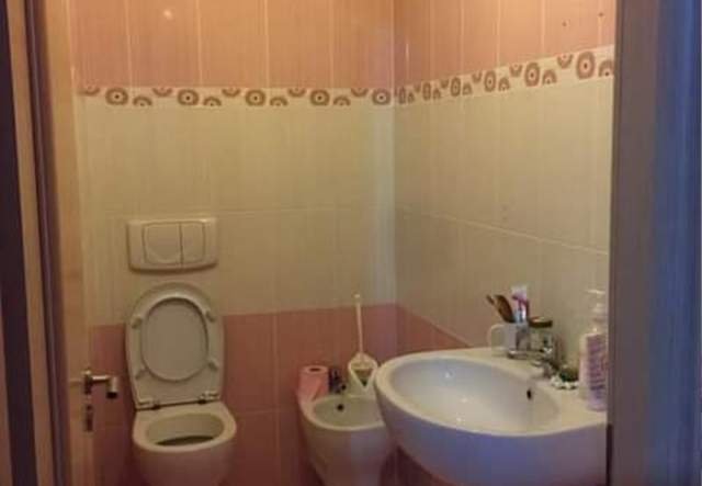 Tirane, shitet apartament 141 m² 83.000 Euro
