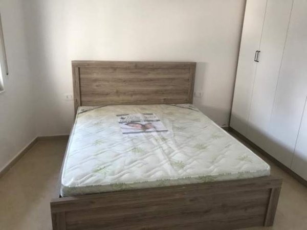 Tirane, jepet me qera apartament 50 m² 400 Euro