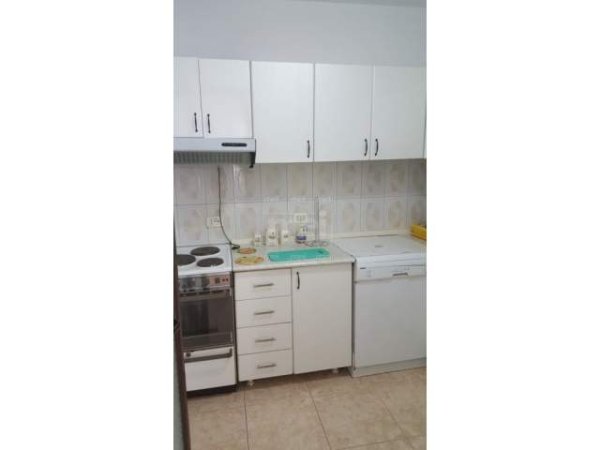 Tirane, jepet me qera apartament 2+1+BLK 100 m² 400 Euro (Rruga e Durresit)