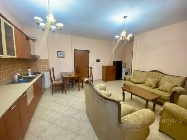 Tirane, jap me qera apartament 1+1 Kati 5, 50 m² 350 Euro (21 dhjetori)
