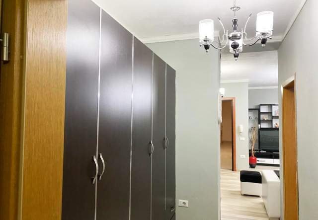 Tirane, jepet me qera apartament 135 m² 500 Euro