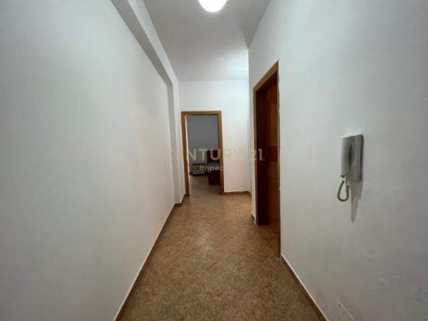 Tirane, jepet me qera apartament 2+1+BLK Kati 3, 94 m² 300 Euro (rruga sadik petrela)