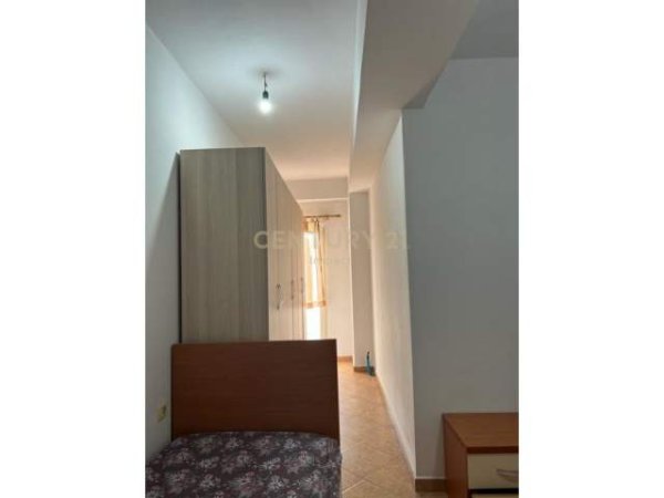Tirane, jepet me qera apartament 2+1+BLK Kati 3, 94 m² 300 Euro (rruga sadik petrela)