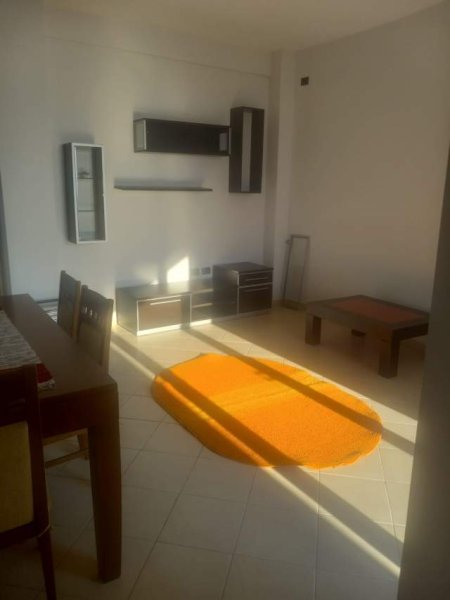 Tirane, jepet me qera apartament 2+1+BLK Kati 2 200