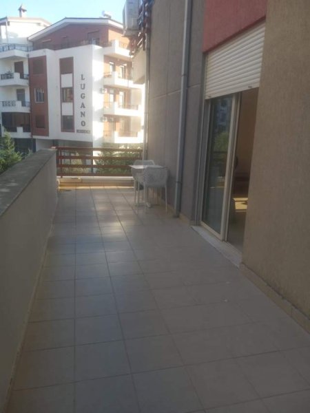 Tirane, jepet me qera apartament 2+1+BLK Kati 2 200