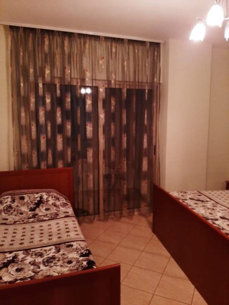 Tirane, jepet me qera apartament 1+1+A+BLK Kati 1, 66 m² 400 Euro (Rruga "Irfan Tomini")