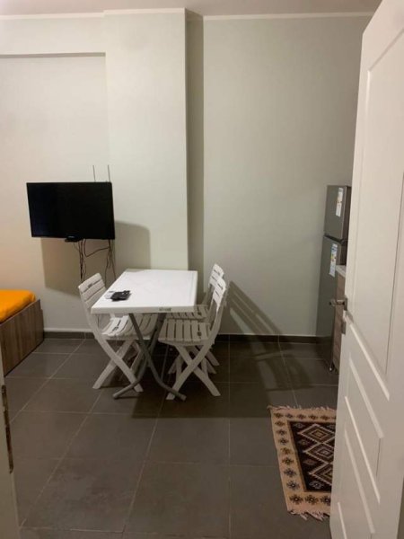 Shengjin, jepet me qera apartament 1+1+A+BLK