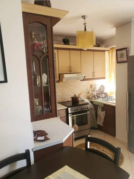 Gjirokaster, jepet me qera apartament 2+1 Kati 1, 65 m² 25.000 Leke