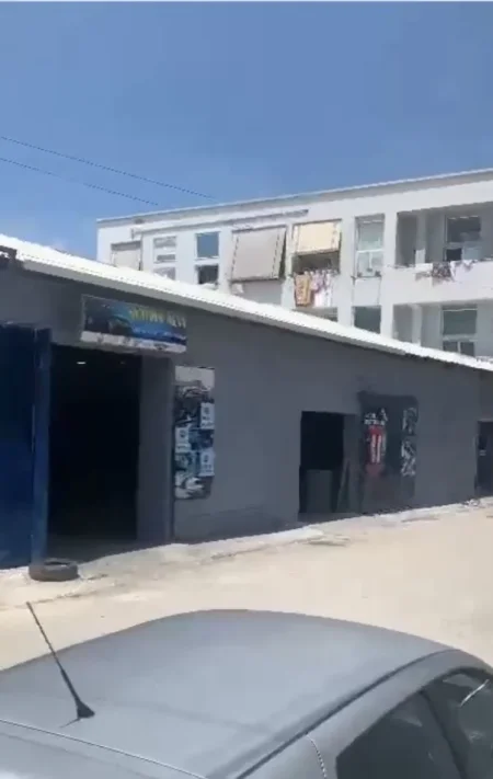 Magazine 750 m2 Qera Misto Mame Tirane