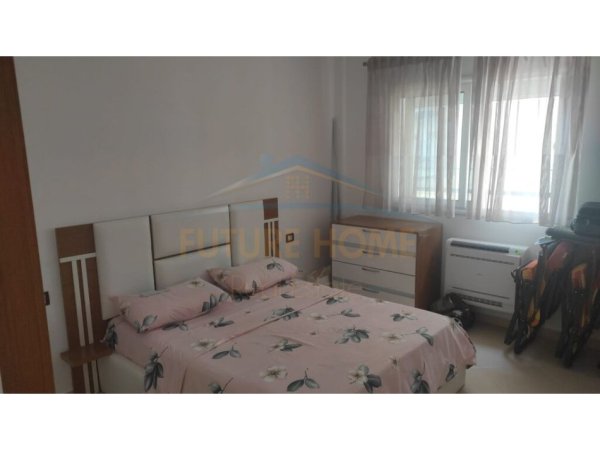 Shitet , Apartament 2+1+2 Uji i Ftohte , Vlore