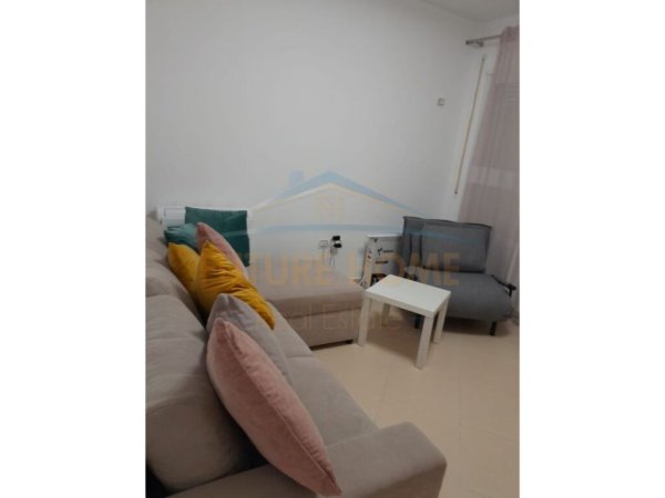 Shitet , Apartament 2+1+2 Uji i Ftohte , Vlore