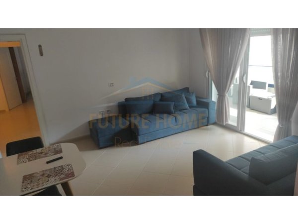 Shitet , Apartament 2+1+2 Uji i Ftohte , Vlore