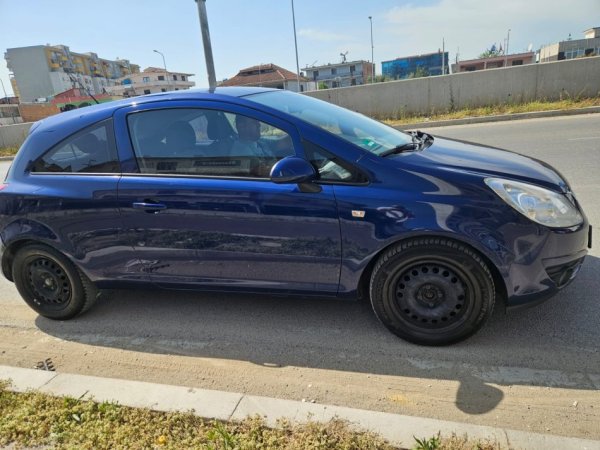 Opel Corsa d EcoFlex super ekonomik per qytet.