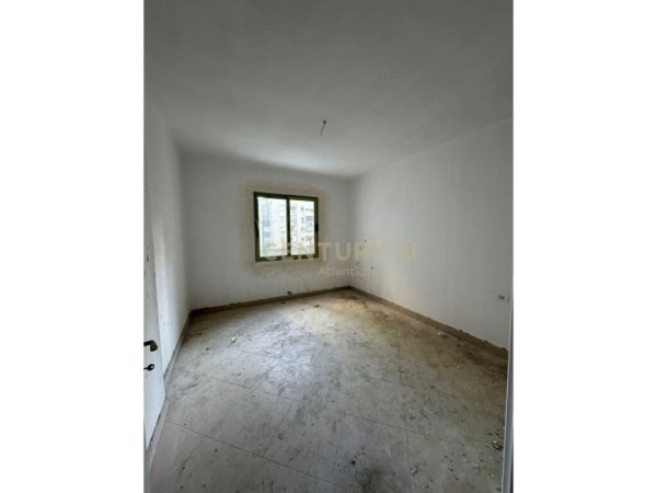 SHITET APARTAMENT 2+1/ 108 m2 NE HYRJEN E DURRËSIT, PRANË UJËSJELLËSIT (UKD)!