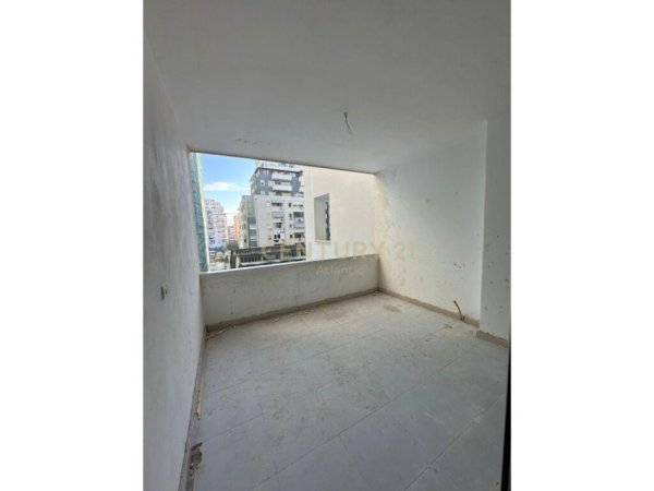 SHITET APARTAMENT 2+1/ 108 m2 NE HYRJEN E DURRËSIT, PRANË UJËSJELLËSIT (UKD)!