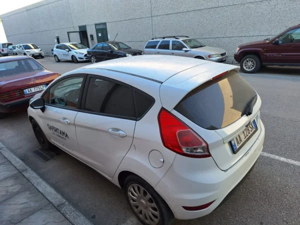 SHITET FORD FIESTA MANUAL 2017