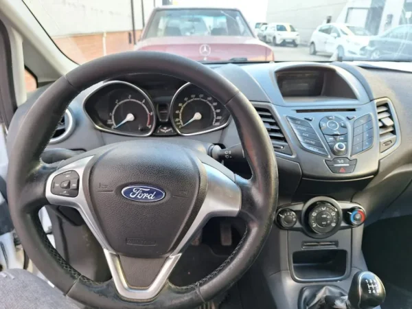 SHITET FORD FIESTA MANUAL 2017