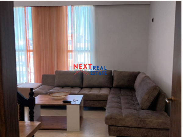 APARTAMENT 1+1 PERBALLE STADIUMIT “FLAMURTARI”, VLORE