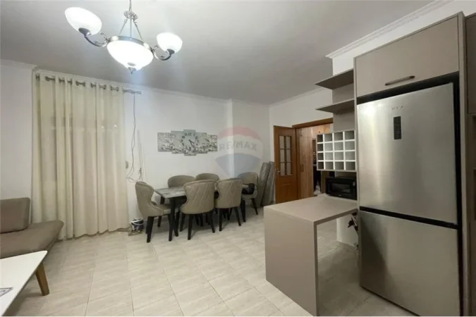 JEPET APARTAMENT ME QIRA 2+1+2 NE RRUGEN 5 MAJI