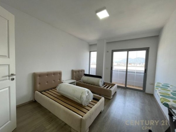 JEPET ME QIRA APARTAMENT 2+1+2 TUALETE PRANE QENDRES KRISTAL!, 690euro