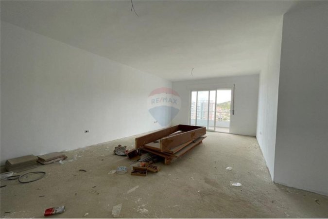 Shitet apartament 2+1+2 Rr Zenel Murra !