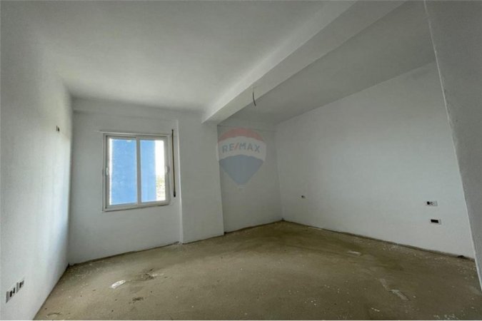 Shitet apartament 2+1+2 Rr Zenel Murra !