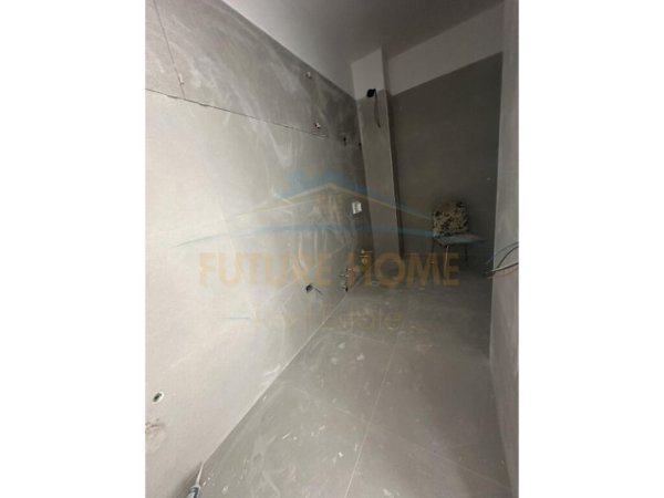 Shitet, Apartament 1+1, Liqeni i Thate.UNA39982