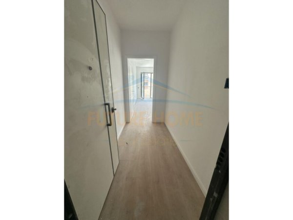 Shitet, Apartament 1+1, Liqeni i Thate.UNA39982