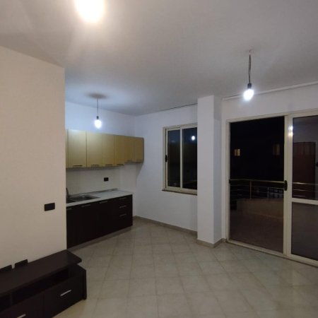 Apartament 1+1 per shitje ne Astir 78000