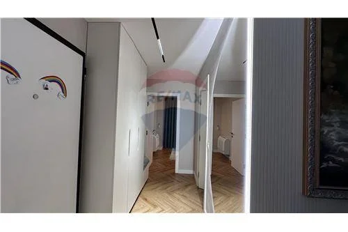 Apartament 2+1+garderob me qira!