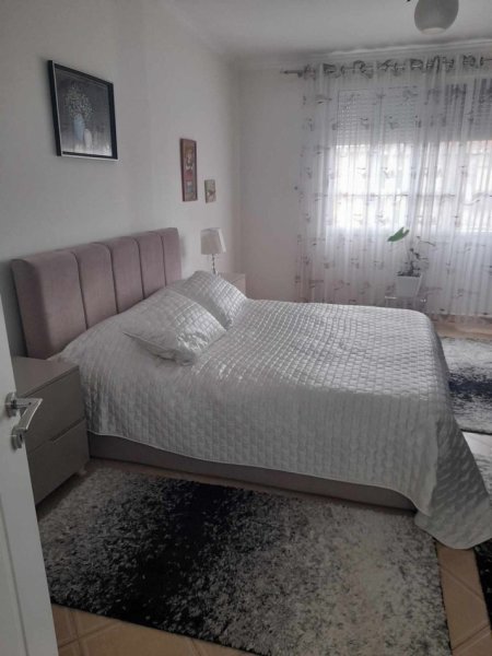 Apartament prane Gjimnazit Sami Frasheri