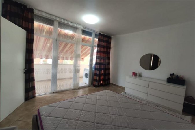 JEPET ME QERA APARTAMENT 2+1 RRUGA ELBASANIT