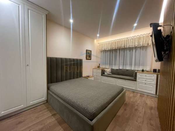 Qera, Apartament Luxury 2+1+2, Pazari i Ri, Tiranë.