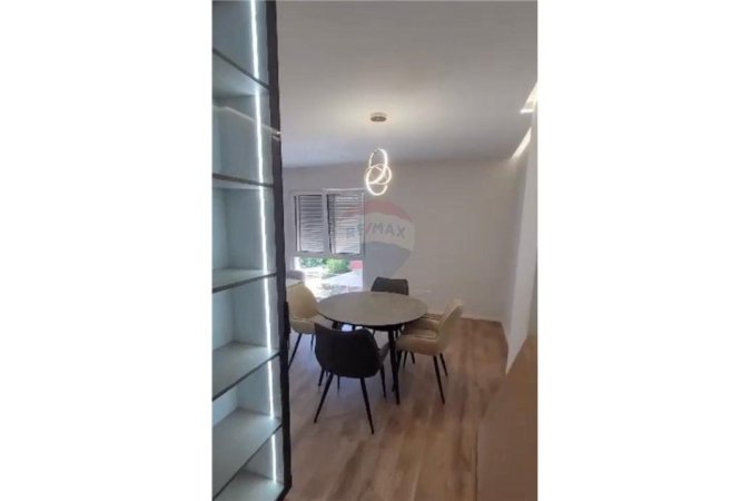 APARTAMENT 1+1 PER SHITJE RRUGA MINE PEZA