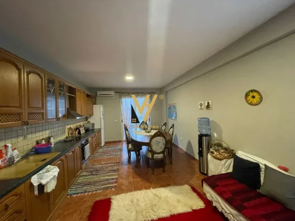 SHITET APARTAMENT DUPLEX 230 M2 TEK KOMUNA E PARISIT 320.000 EURO