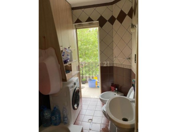 JAPIM ME QIRA APARTAMENT 1+1 TE XHAMLLIKU