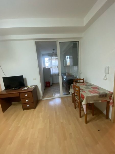 Japim me qira super apartament 2+1+bllk📍 Rr. Peti