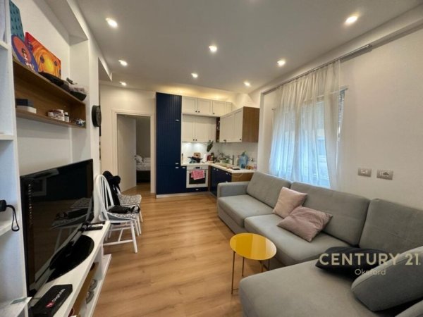 KOMUNA E PARISIT , JAPIM ME QIRA APARTAMENT 1+1 + POST PARKIMI