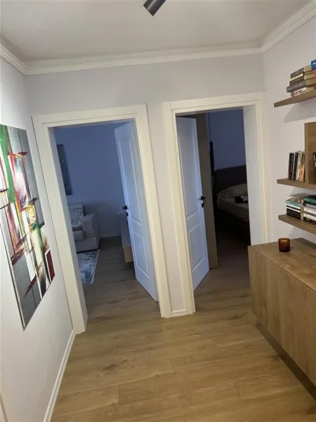 Apartament Ne Shitje 1+1 Tek Ish Tregu Elektrik (ID B111103) Tirane