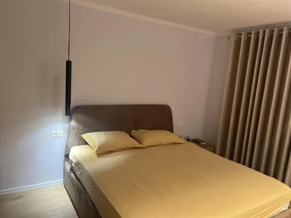 Apartament Ne Shitje 1+1 Tek Ish Tregu Elektrik (ID B111103) Tirane